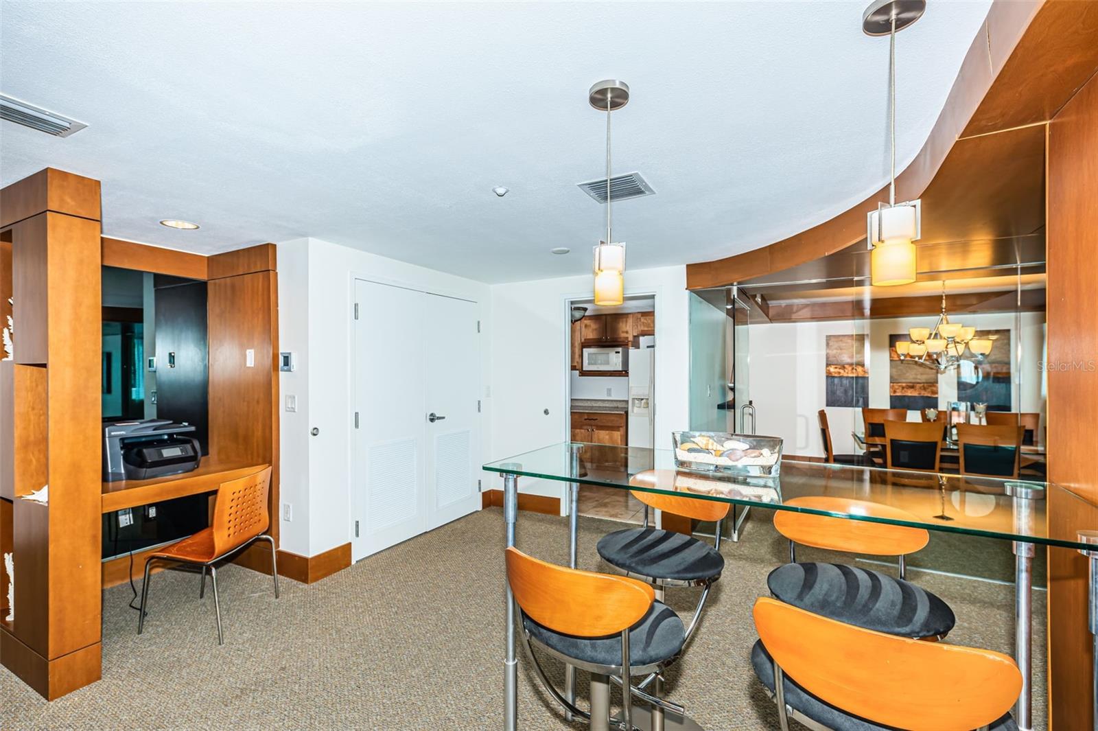 UTOPIA CONDO - Residential