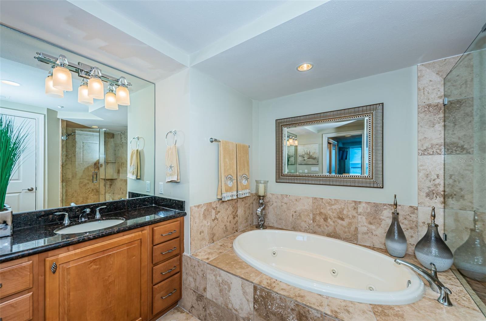 UTOPIA CONDO - Residential