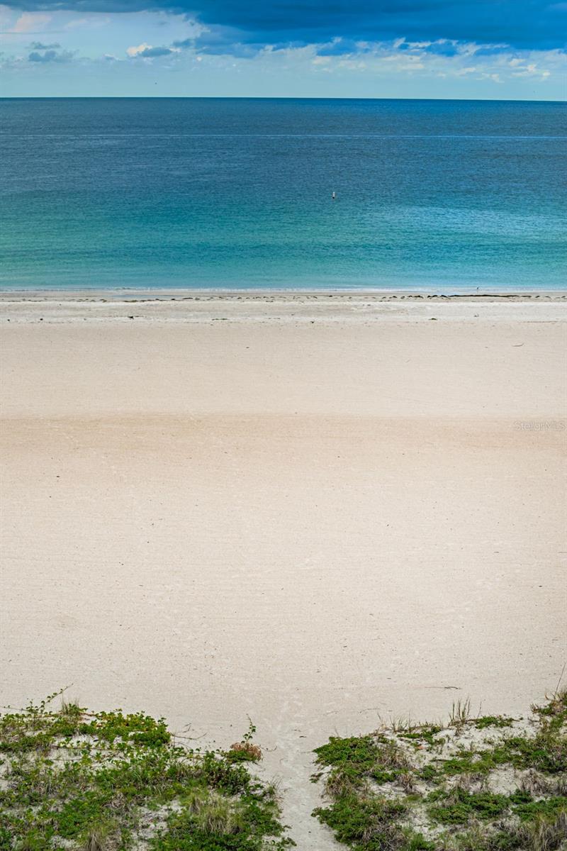 UTOPIA CONDO - Residential