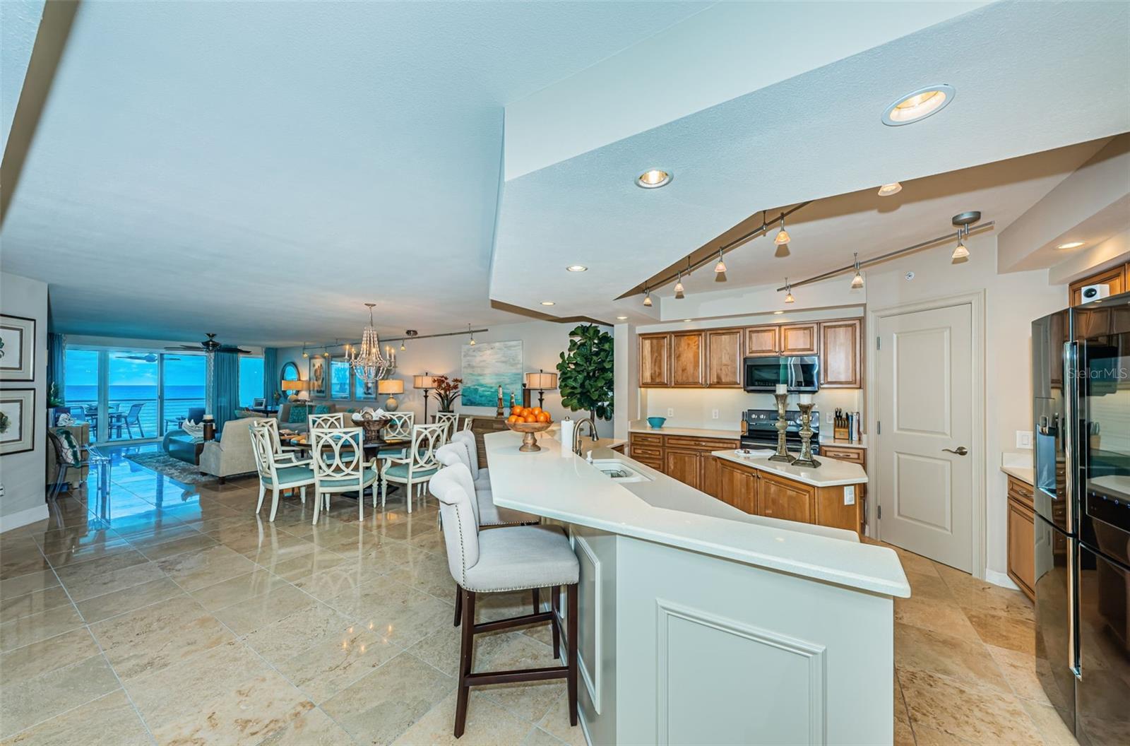 UTOPIA CONDO - Residential