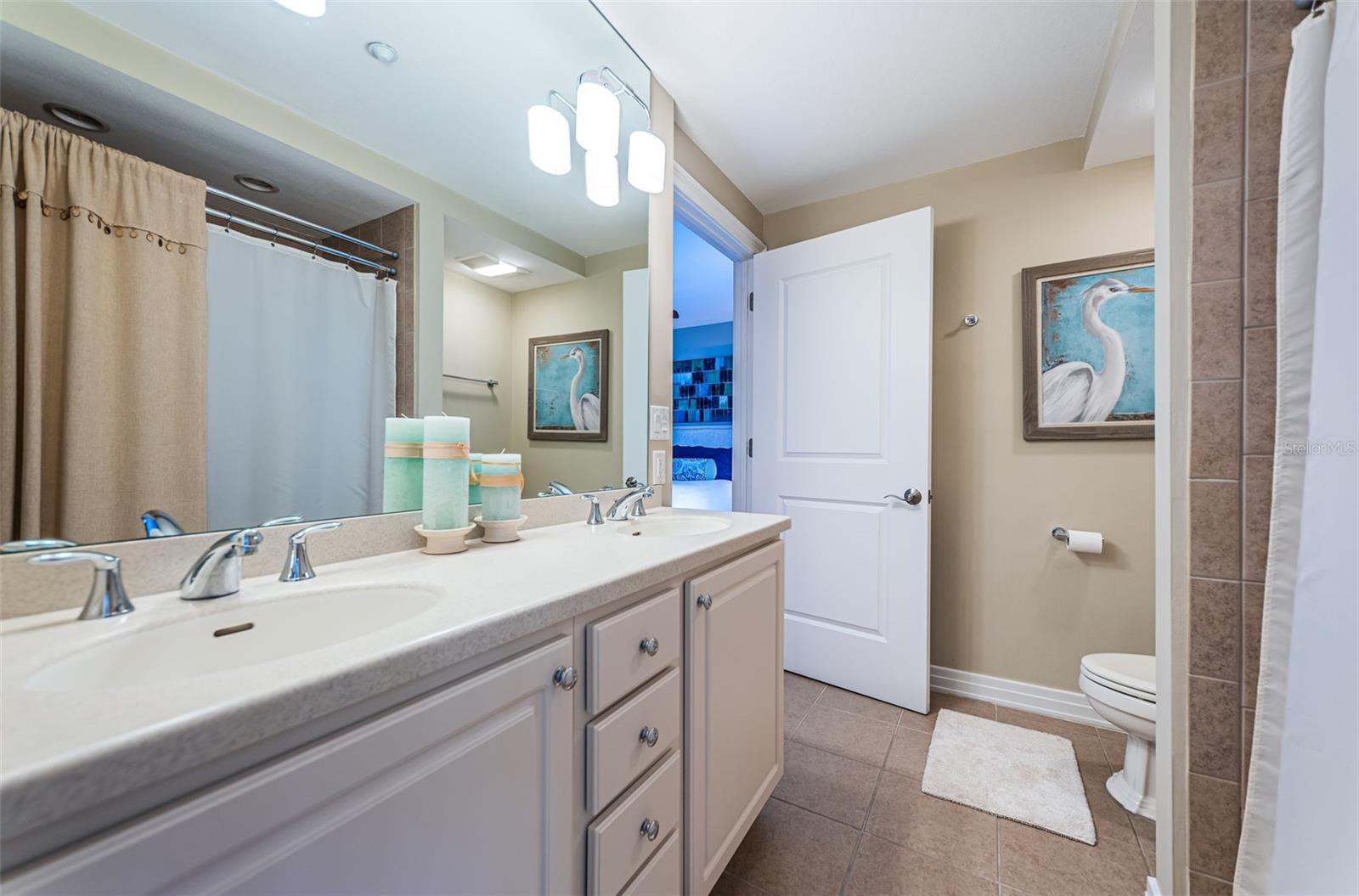 UTOPIA CONDO - Residential