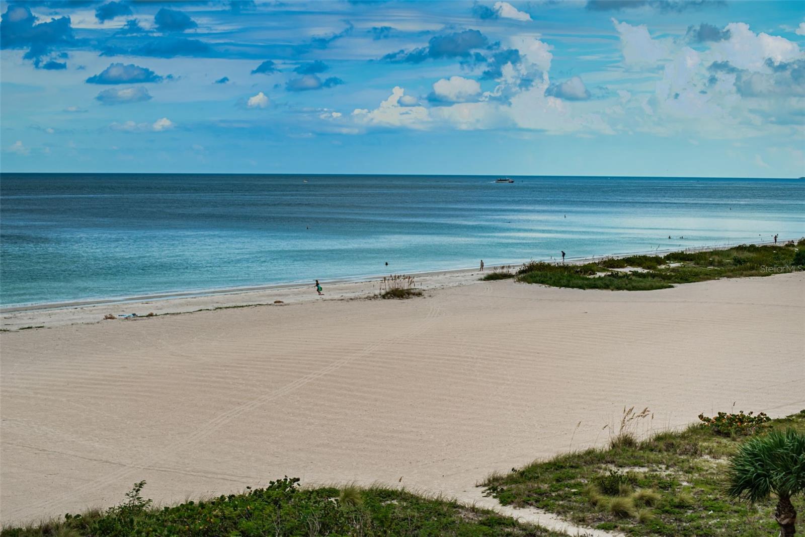 UTOPIA CONDO - Residential