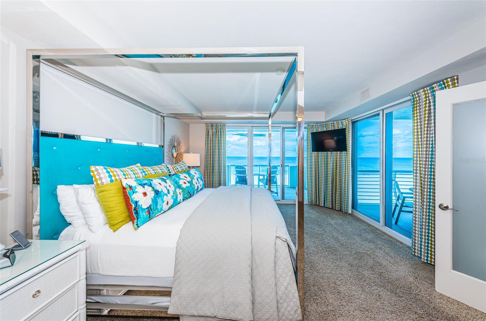 UTOPIA CONDO - Residential