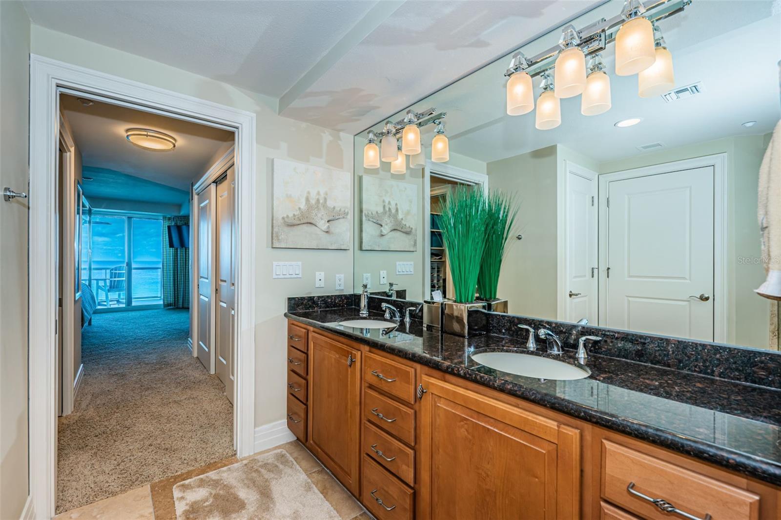 UTOPIA CONDO - Residential