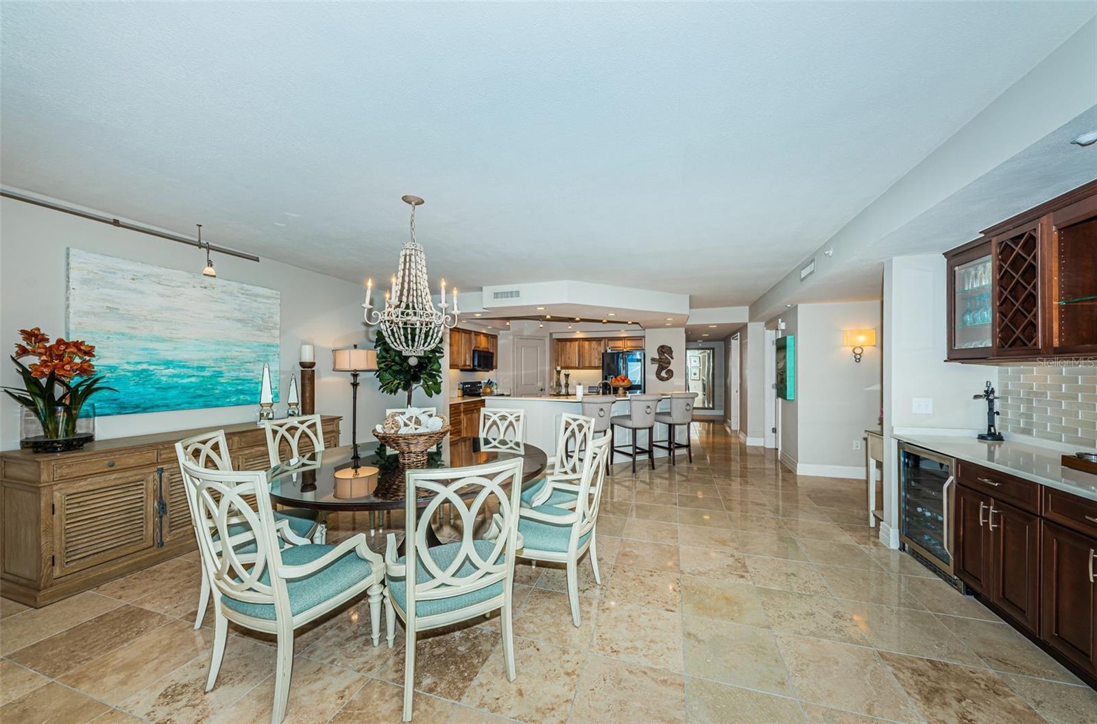 UTOPIA CONDO - Residential