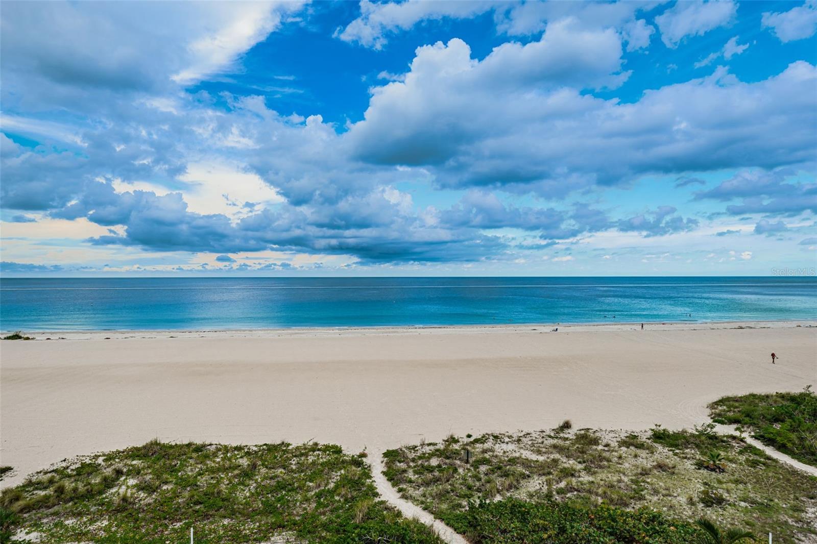 UTOPIA CONDO - Residential