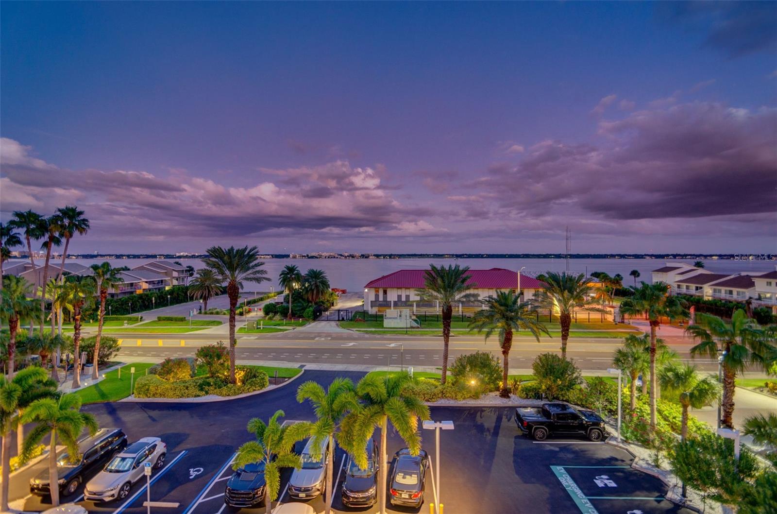 UTOPIA CONDO - Residential