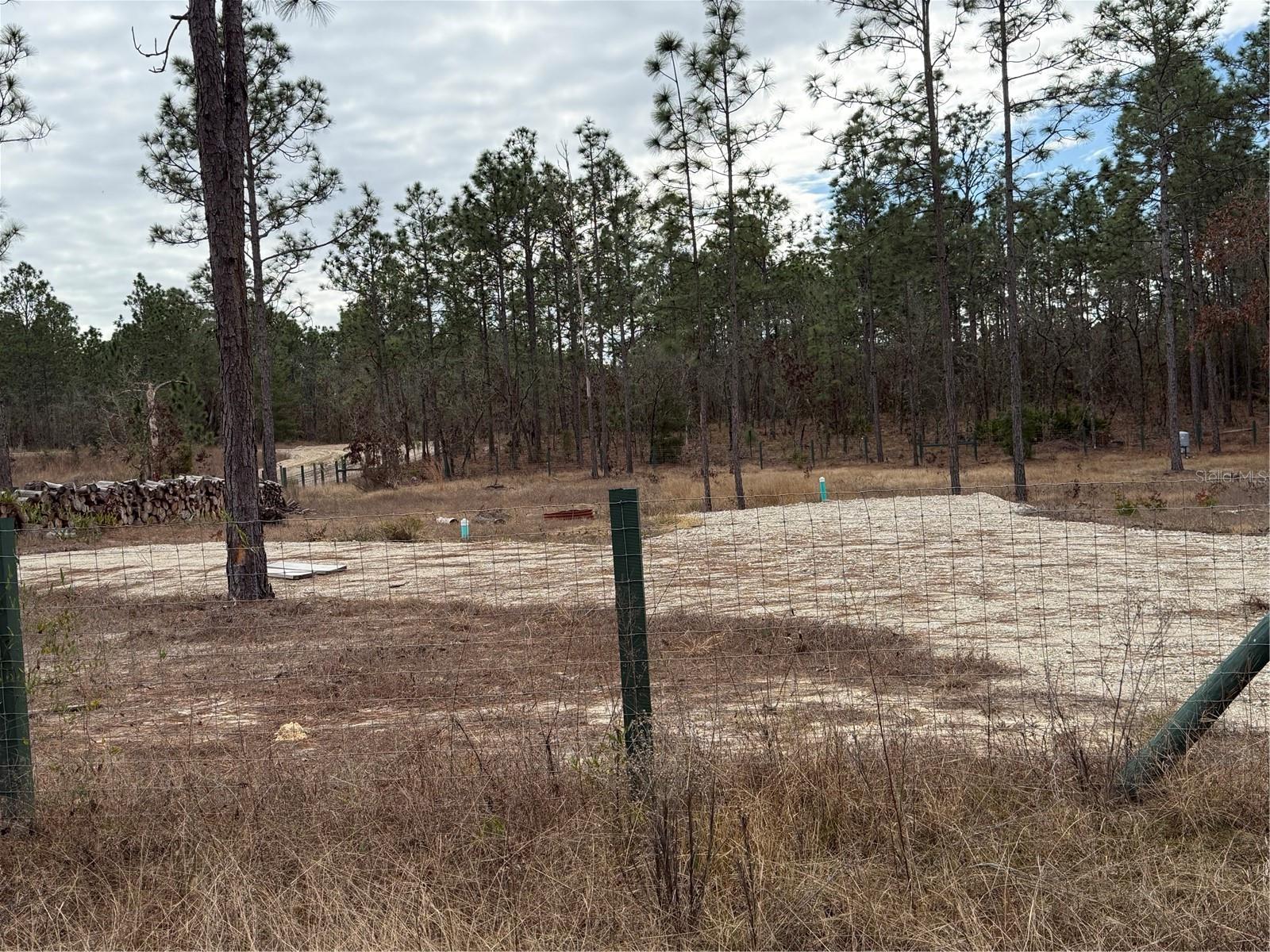 ROLLING HILLS - Land