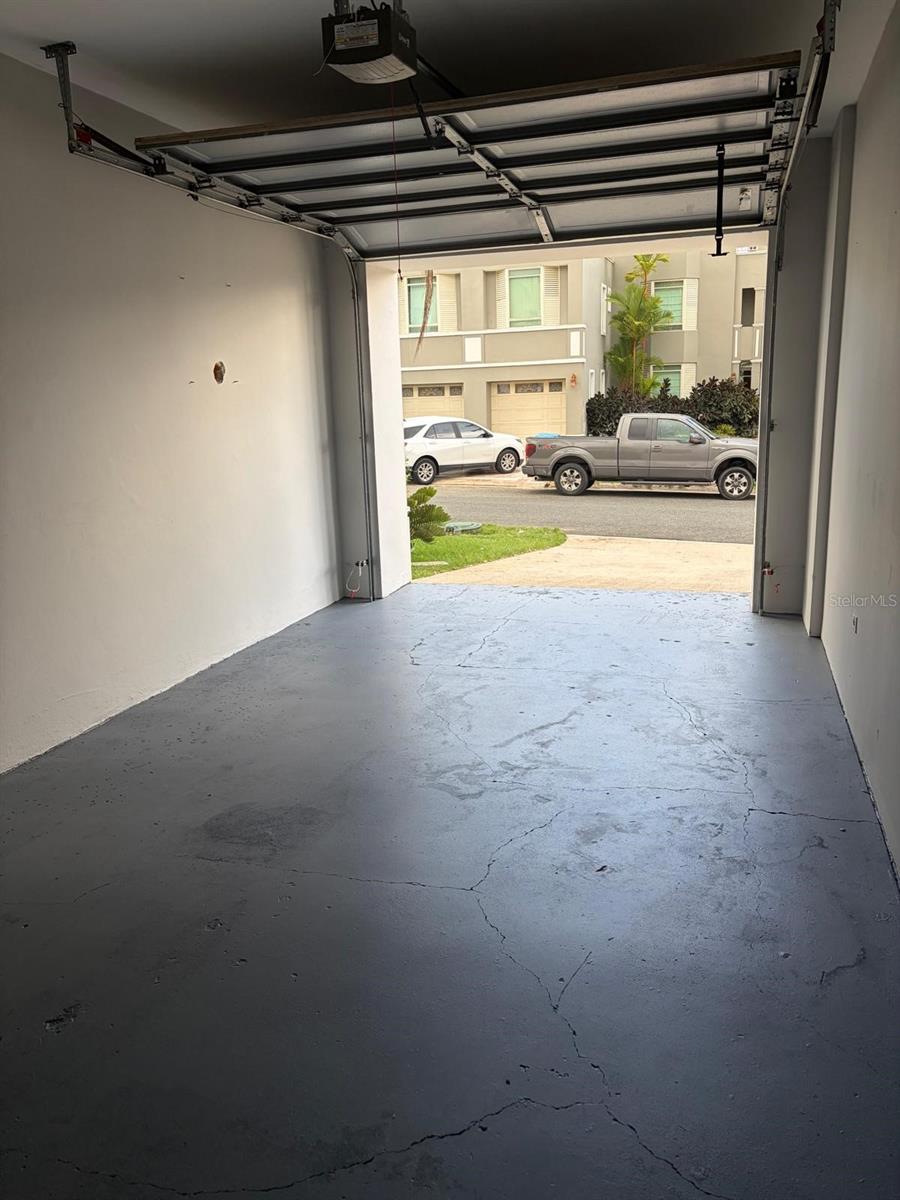 URB CAGUAS REAL - Residential