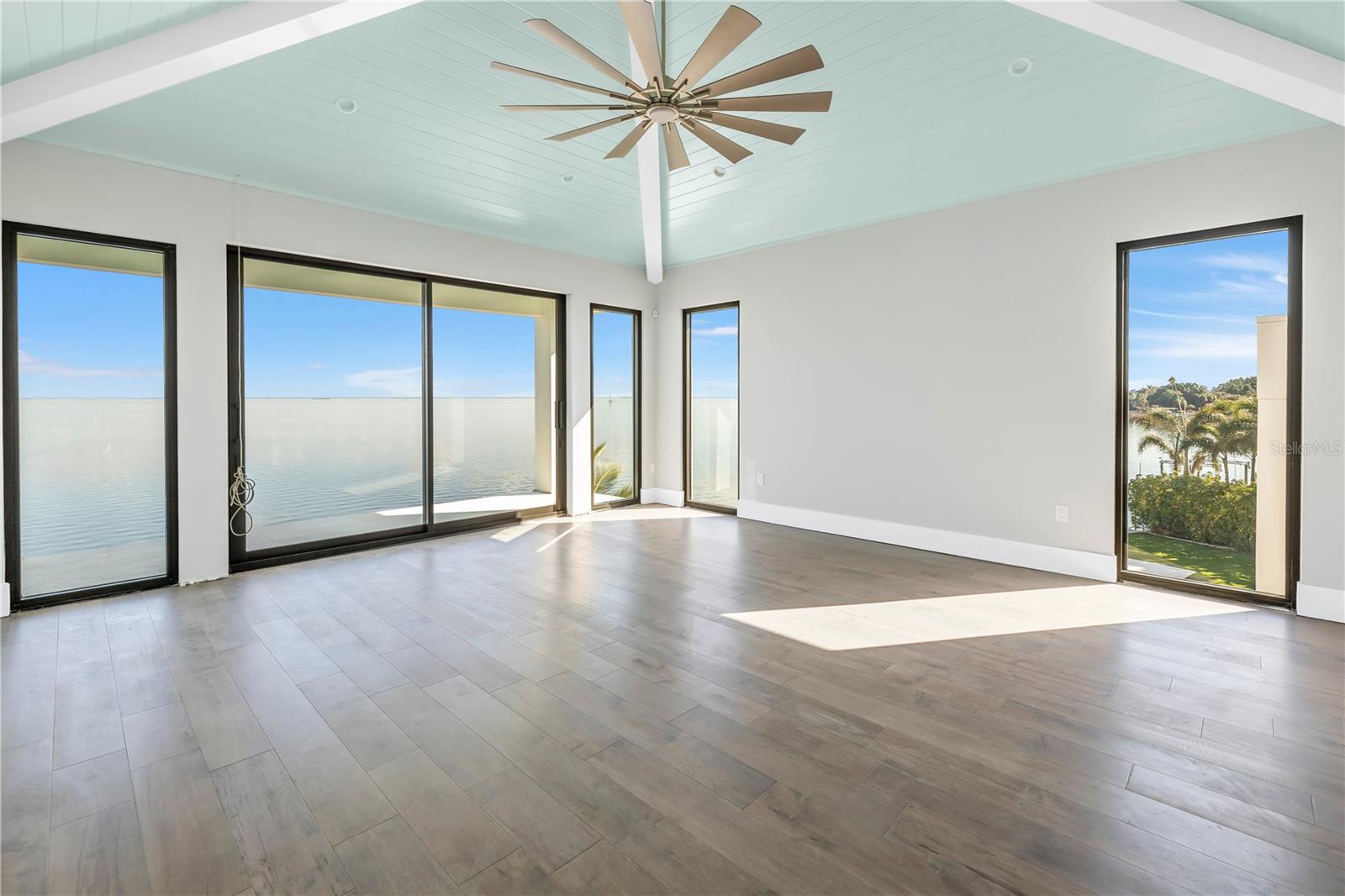 SHORE ACRES OVERLOOK SEC - Residential