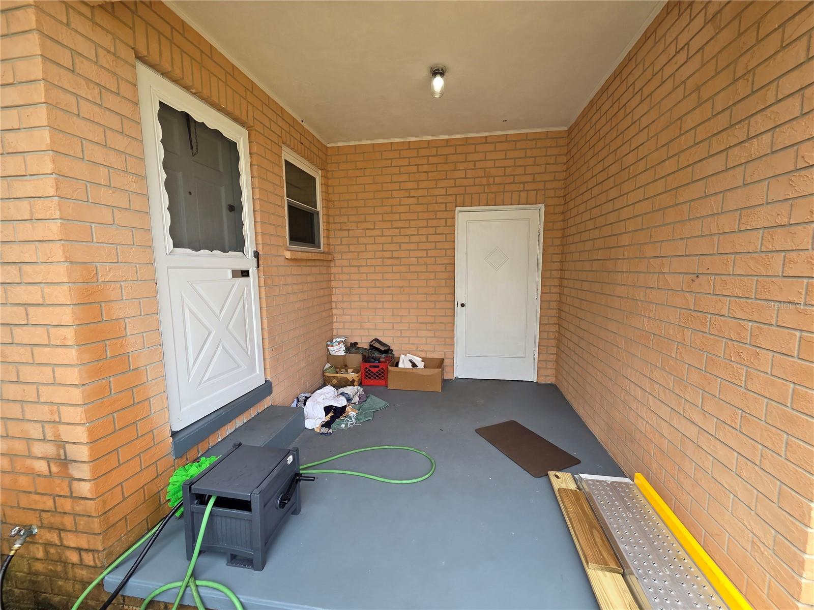 1836 S PALMETTO AVENUE