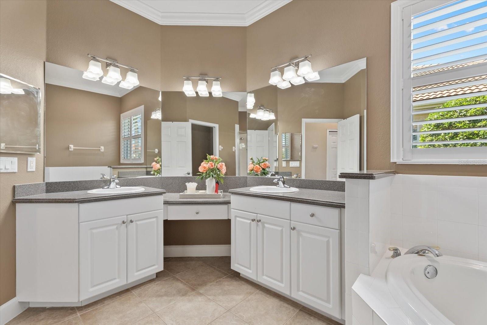 VENETIAN GOLF & RIVER CLUB PHA - Residential