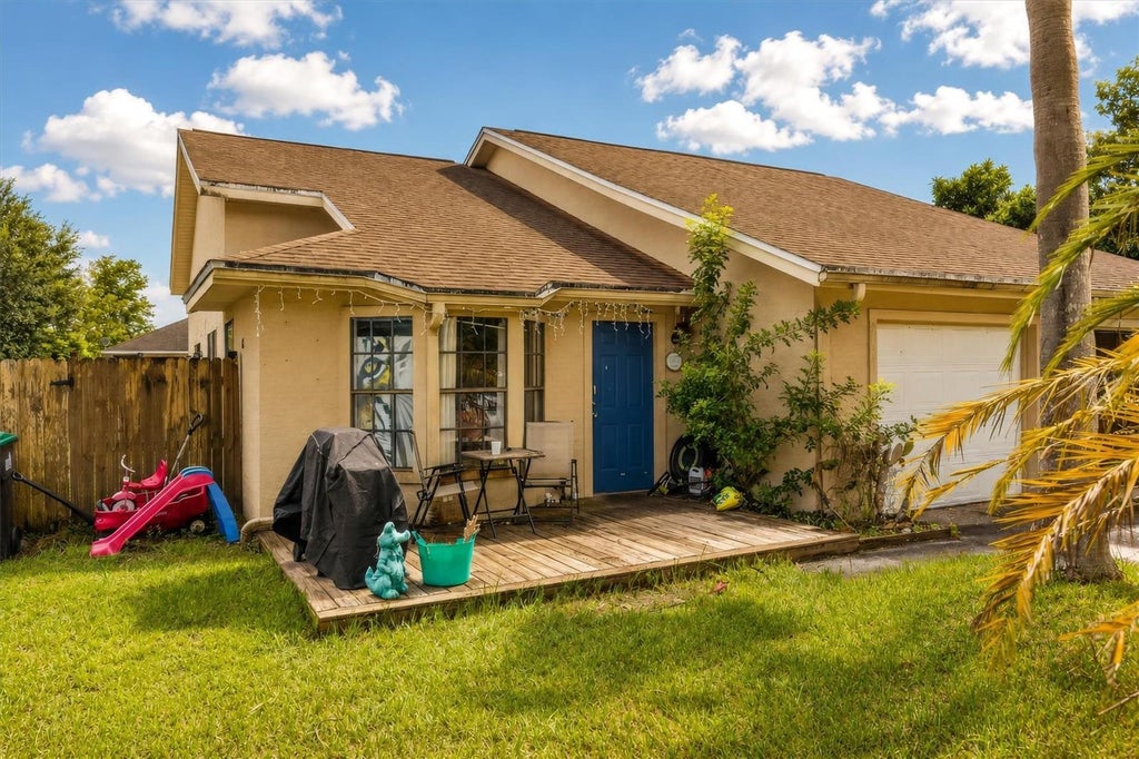 Photo of 20644 Macon Parkway, Orlando, FL 32833 (MLS # O6437741)