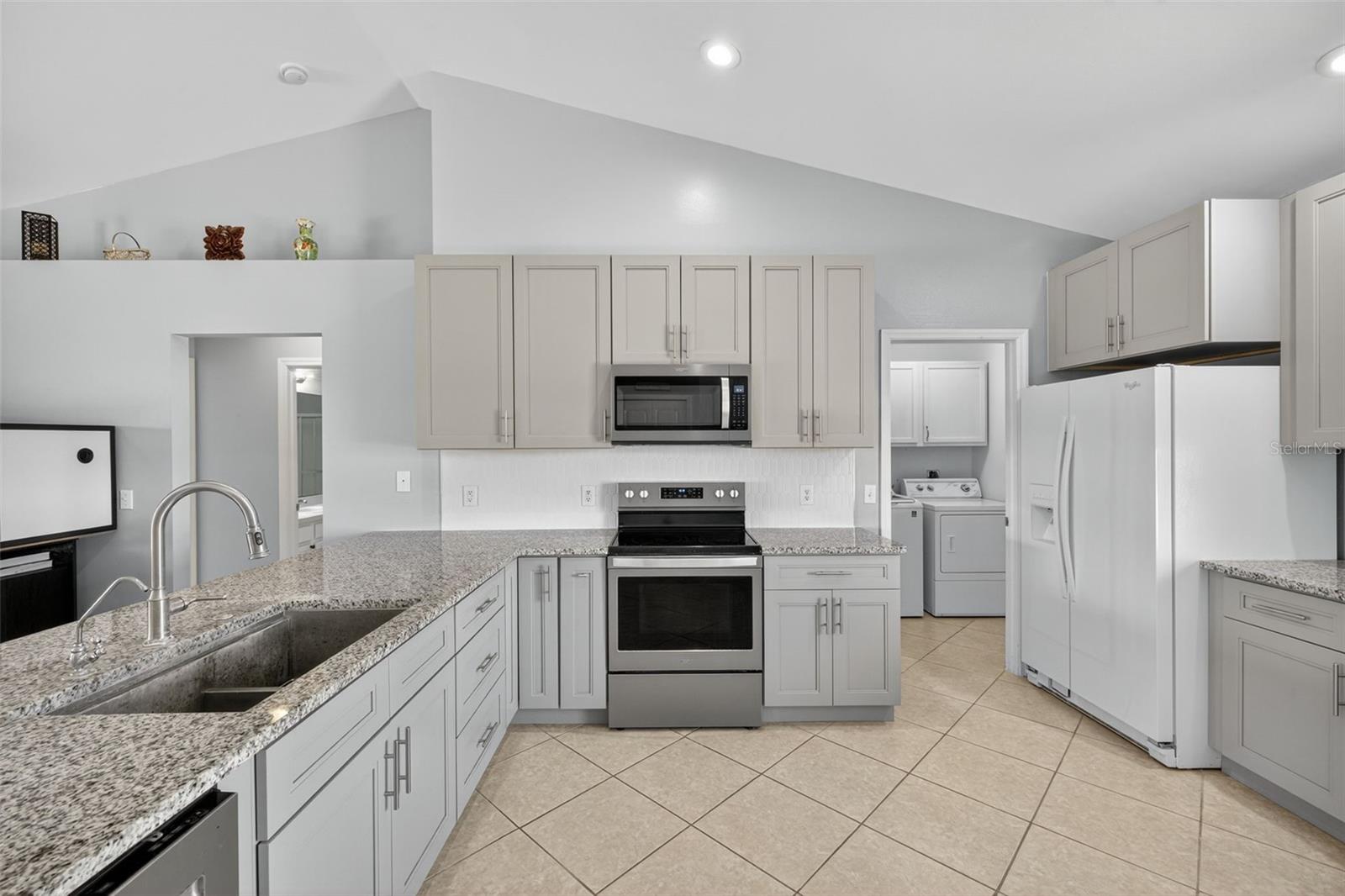 2525 NE 4TH PLACE