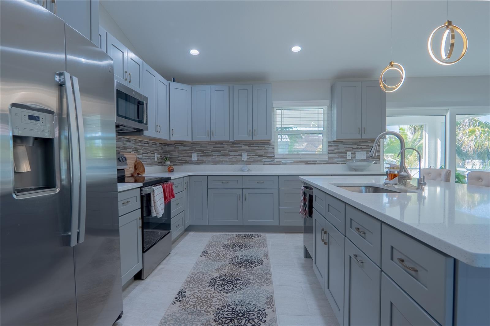 1586 - PORT CHARLOTTE SUB 32 - Residential Lease