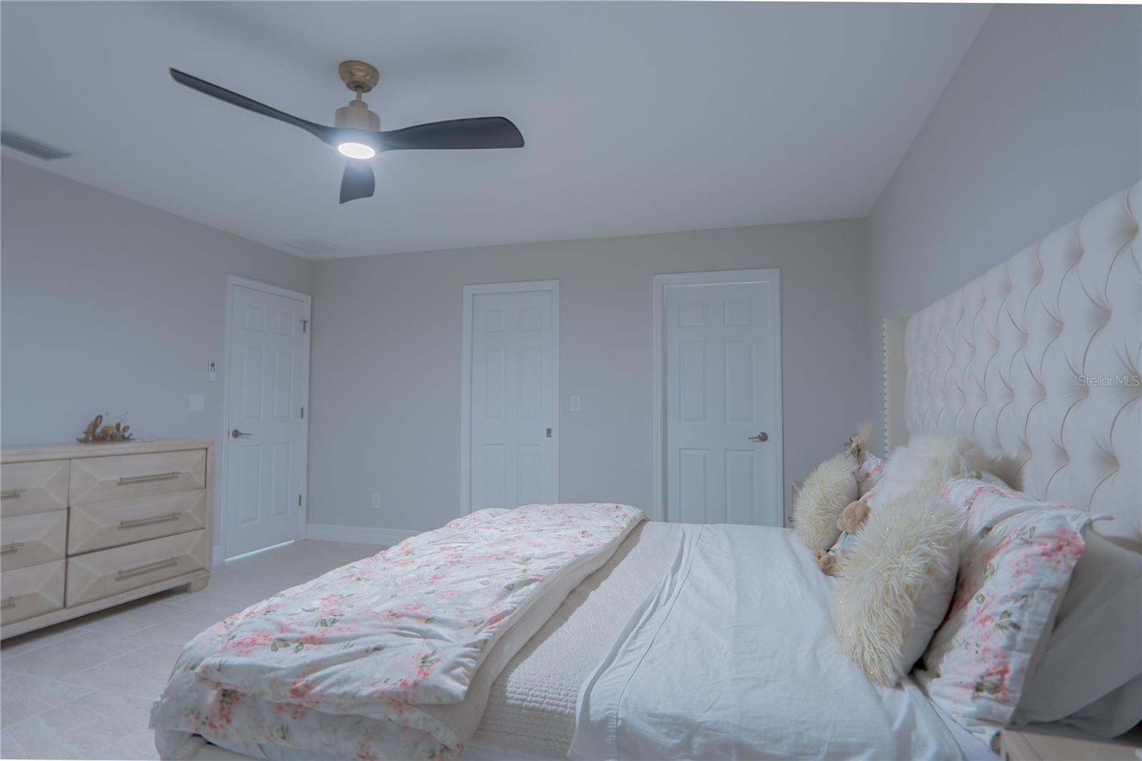 1586 - PORT CHARLOTTE SUB 32 - Residential Lease