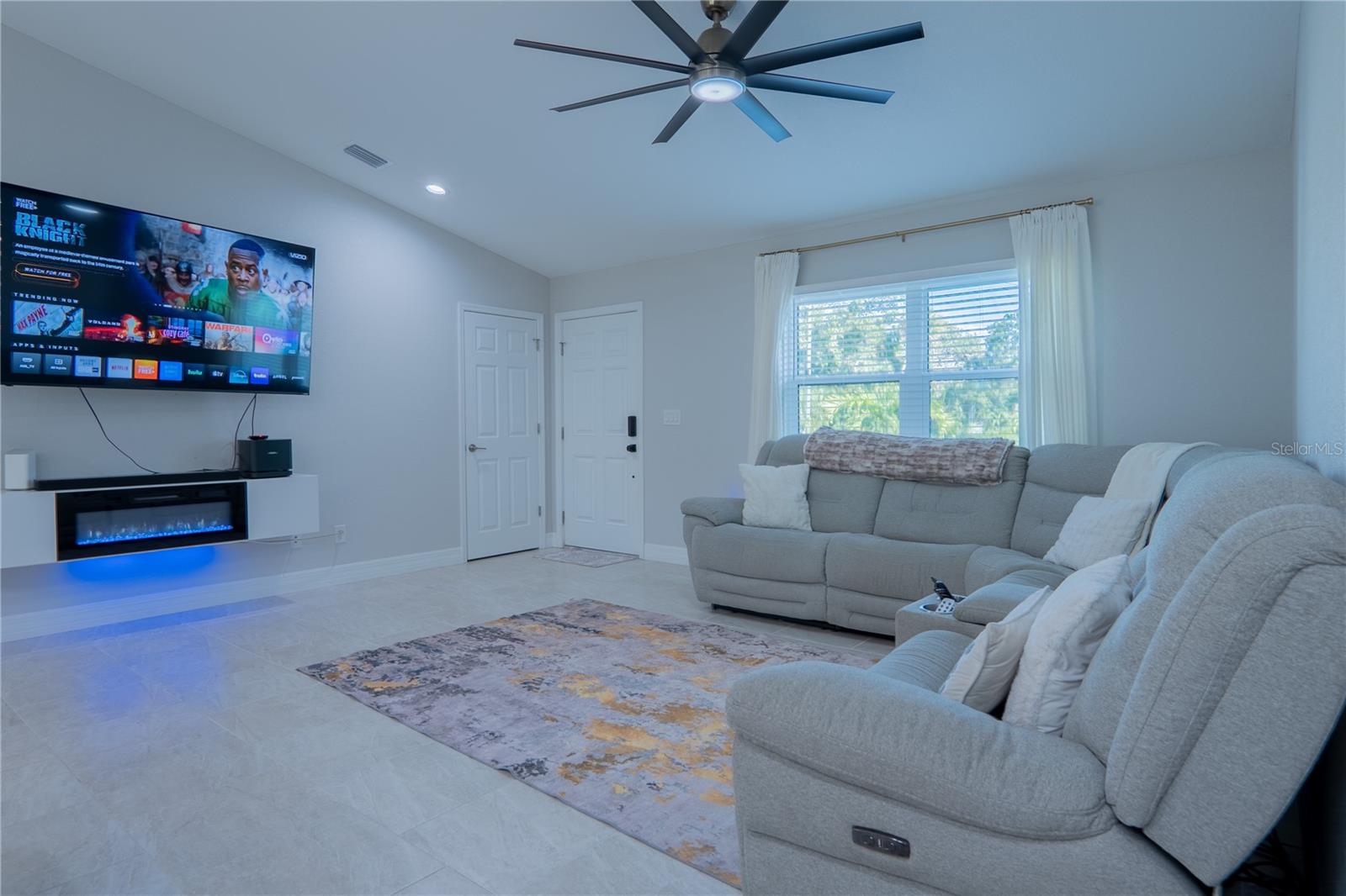 1586 - PORT CHARLOTTE SUB 32 - Residential Lease