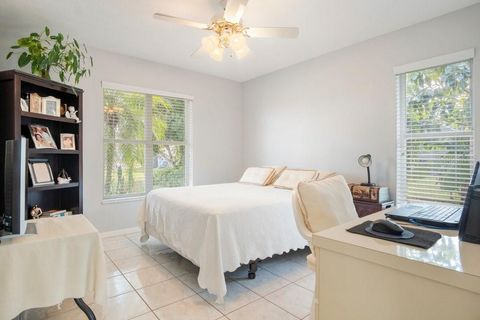 A home in PORT SAINT LUCIE