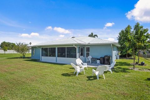 A home in PORT SAINT LUCIE