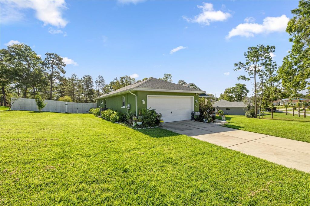 Photo of 4986 SW 109th Loop, Ocala, FL 34476 (MLS # OM708950)