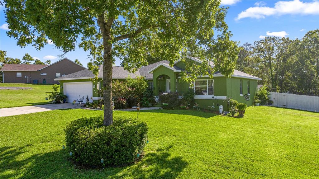 Photo of 4986 SW 109th Loop, Ocala, FL 34476 (MLS # OM708950)