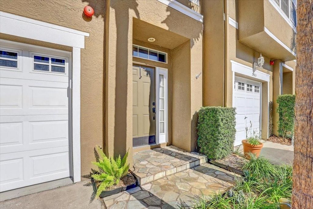 Photo of 2965 Bayshore Pointe Drive, Tampa, FL 33611 (MLS # TB8456490)