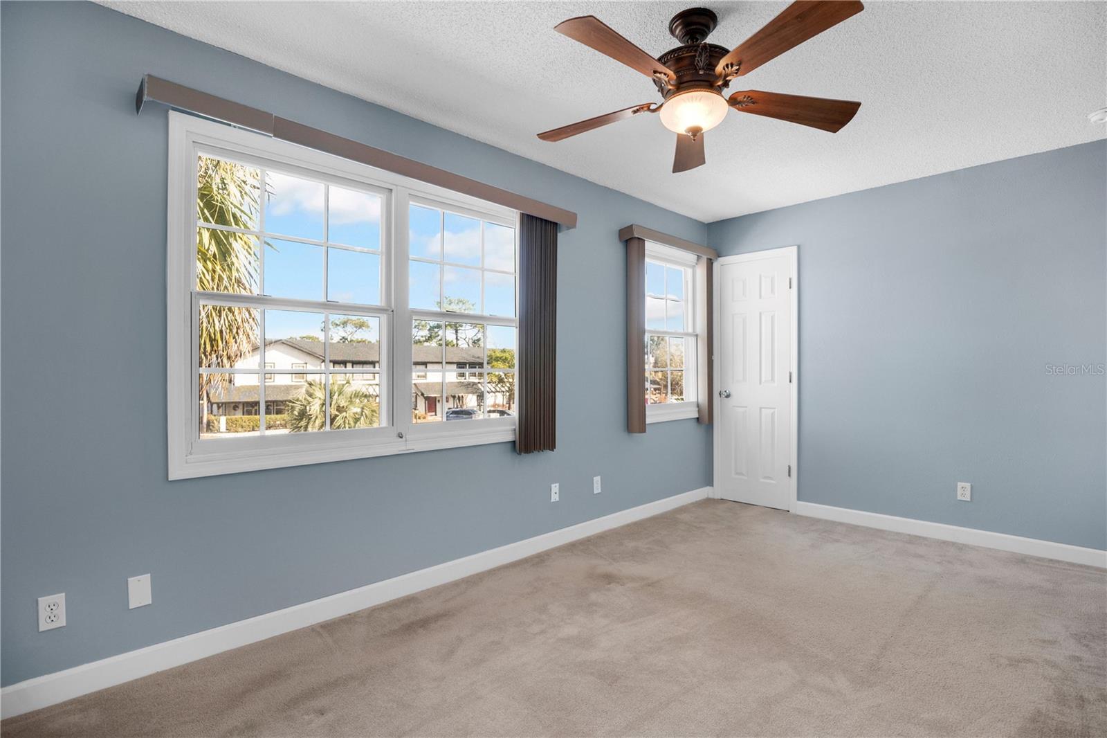 SEMORAN CLUB CONDO - Residential