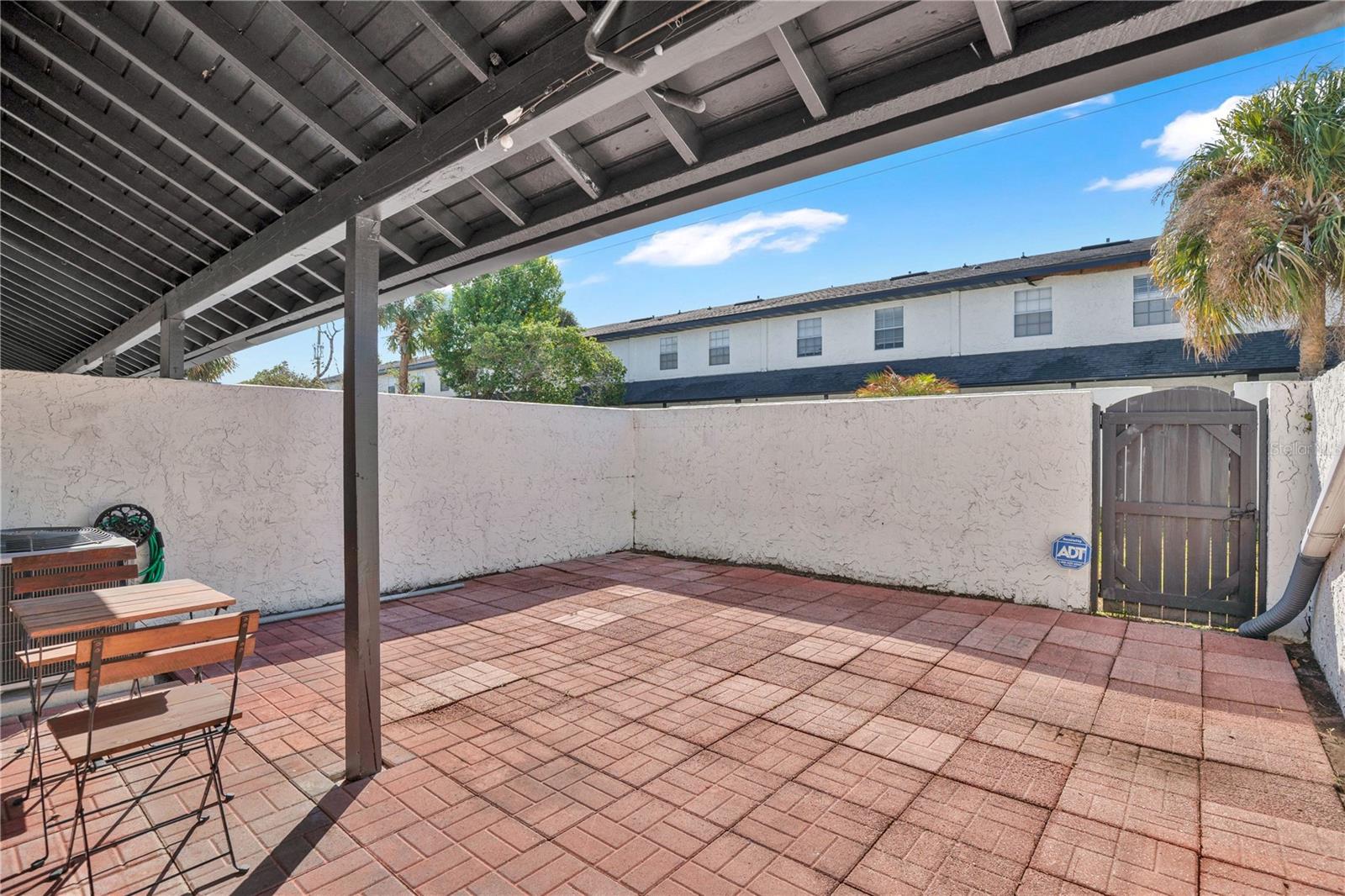 SEMORAN CLUB CONDO - Residential