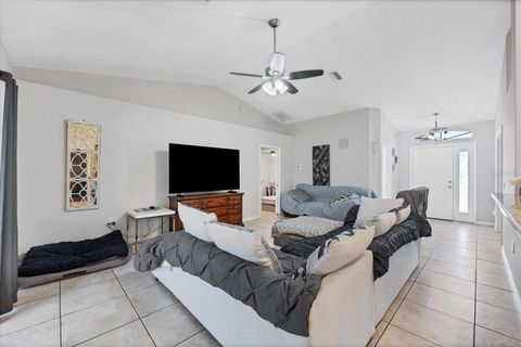 Single Family Residence in BRADENTON FL 531 HUNTER LANE 2.jpg