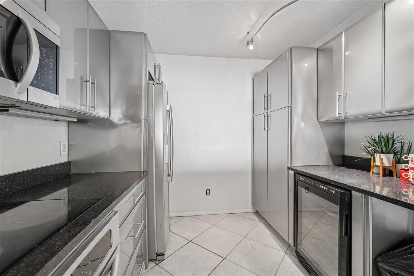 BAY ISLAND GROUP 15 - Residential