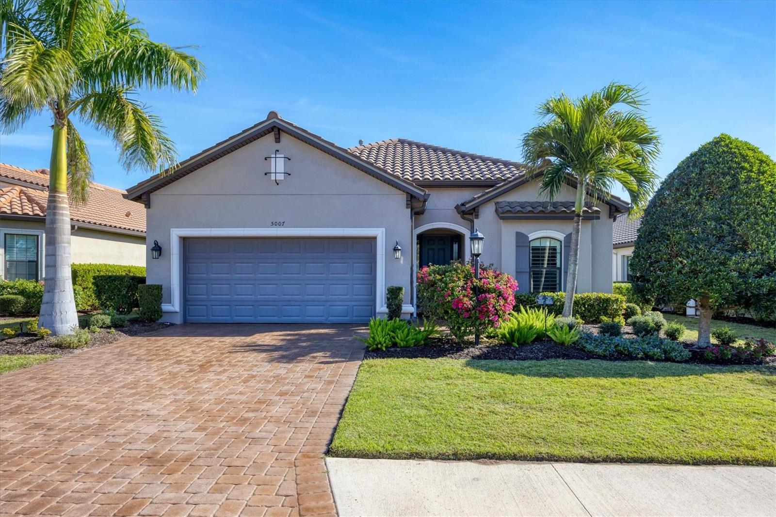 ESPLANADE GOLF AND COUNTRY CLUB - Residential