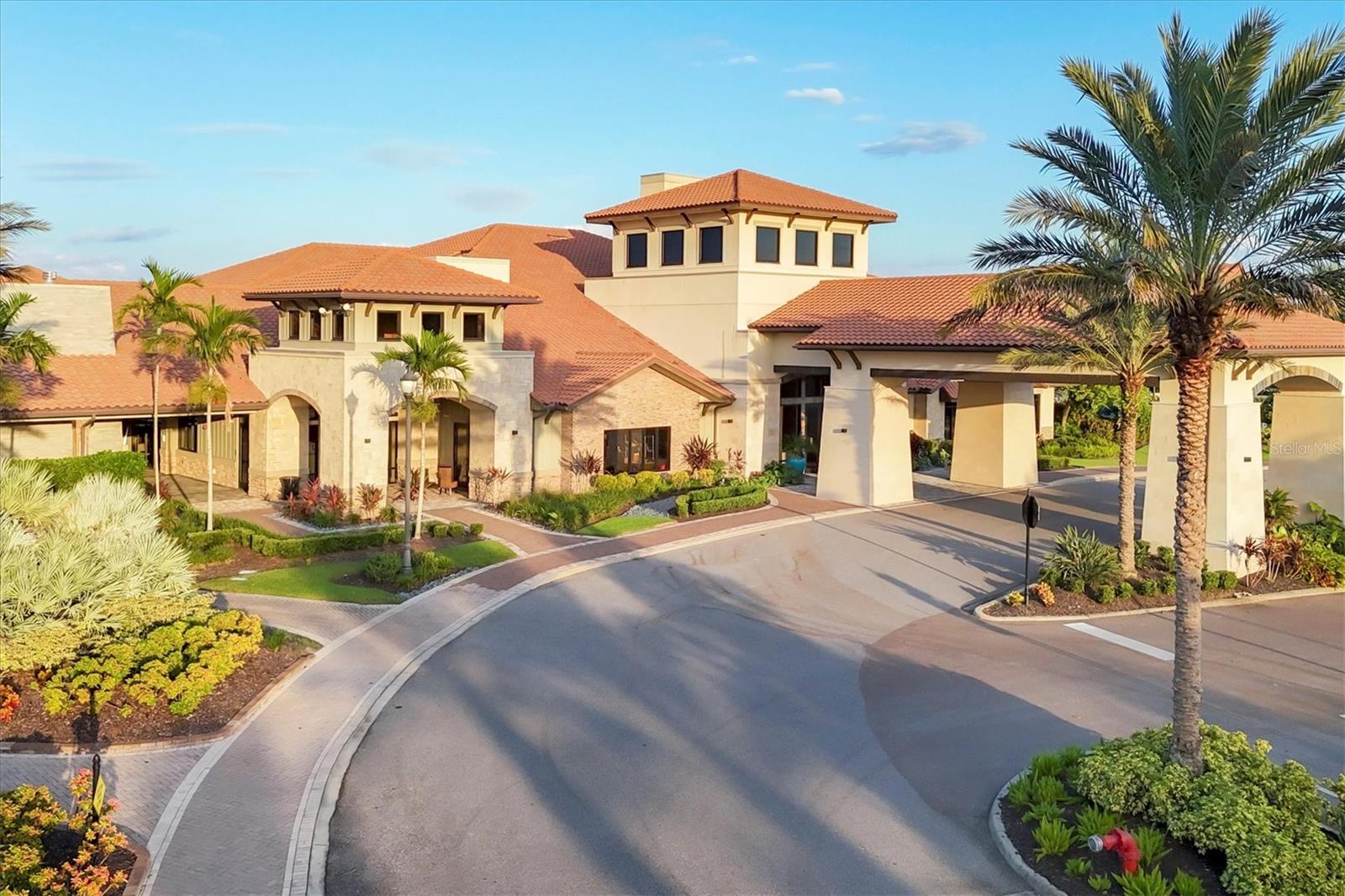 ESPLANADE GOLF AND COUNTRY CLUB - Residential