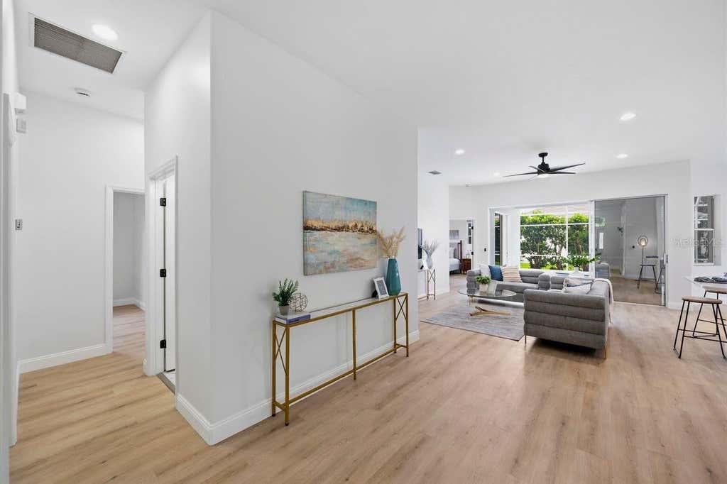 Photo of 6011 Chaparral Avenue, Sarasota, FL 34243 (MLS # A4702439)