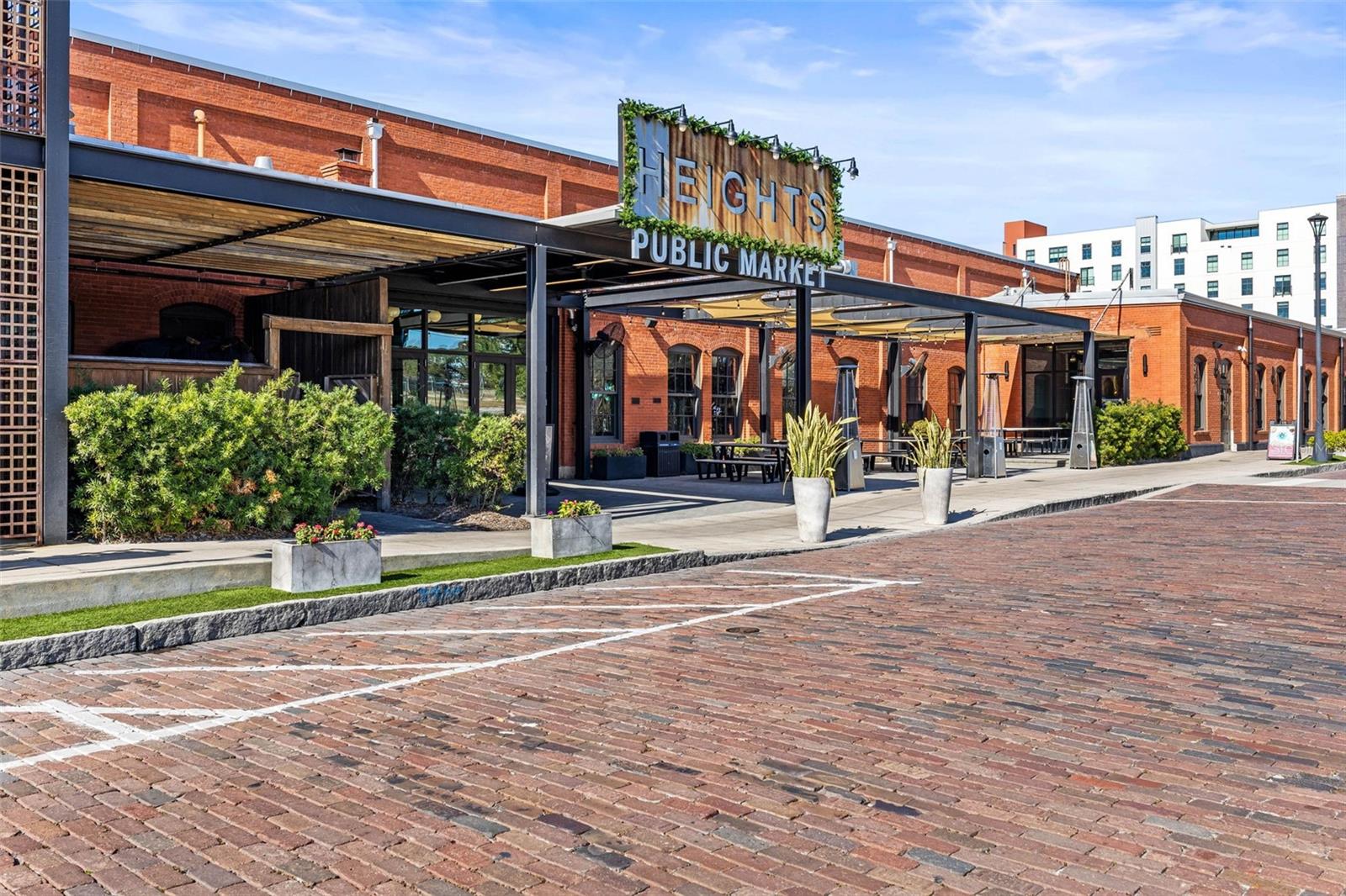 4HA | RIVERSIDE NORTH - Residential