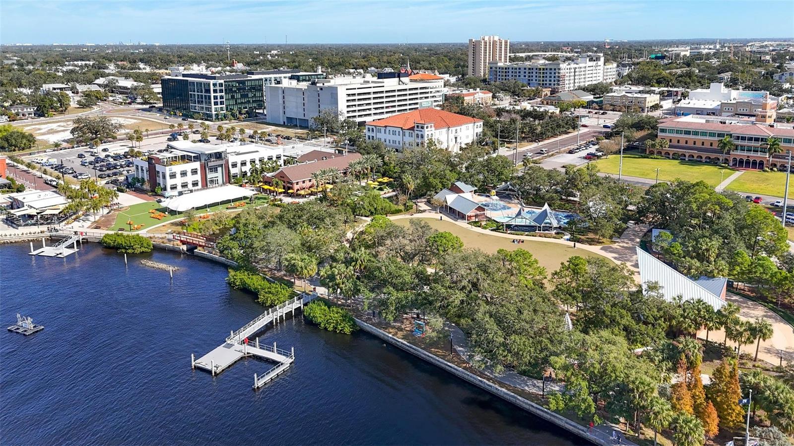 4HA | RIVERSIDE NORTH - Residential