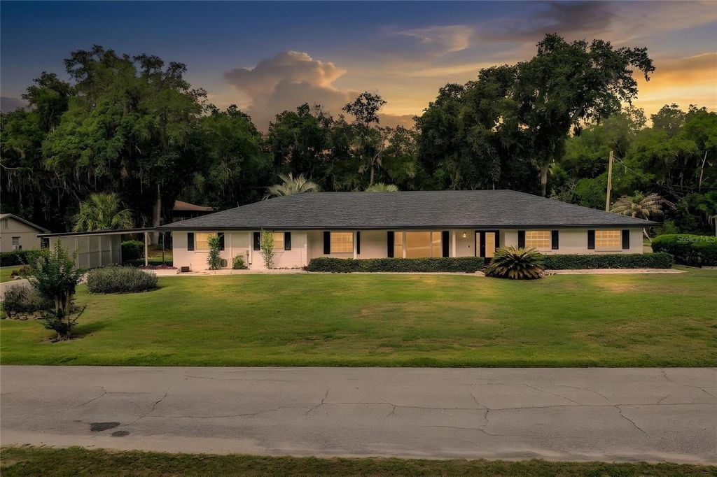 Photo of 395 Peace River Park Road, Bartow, FL 33830 (MLS # L4961868)