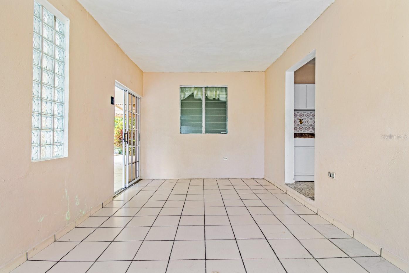 COMM. PLAYITA - Residential Lease