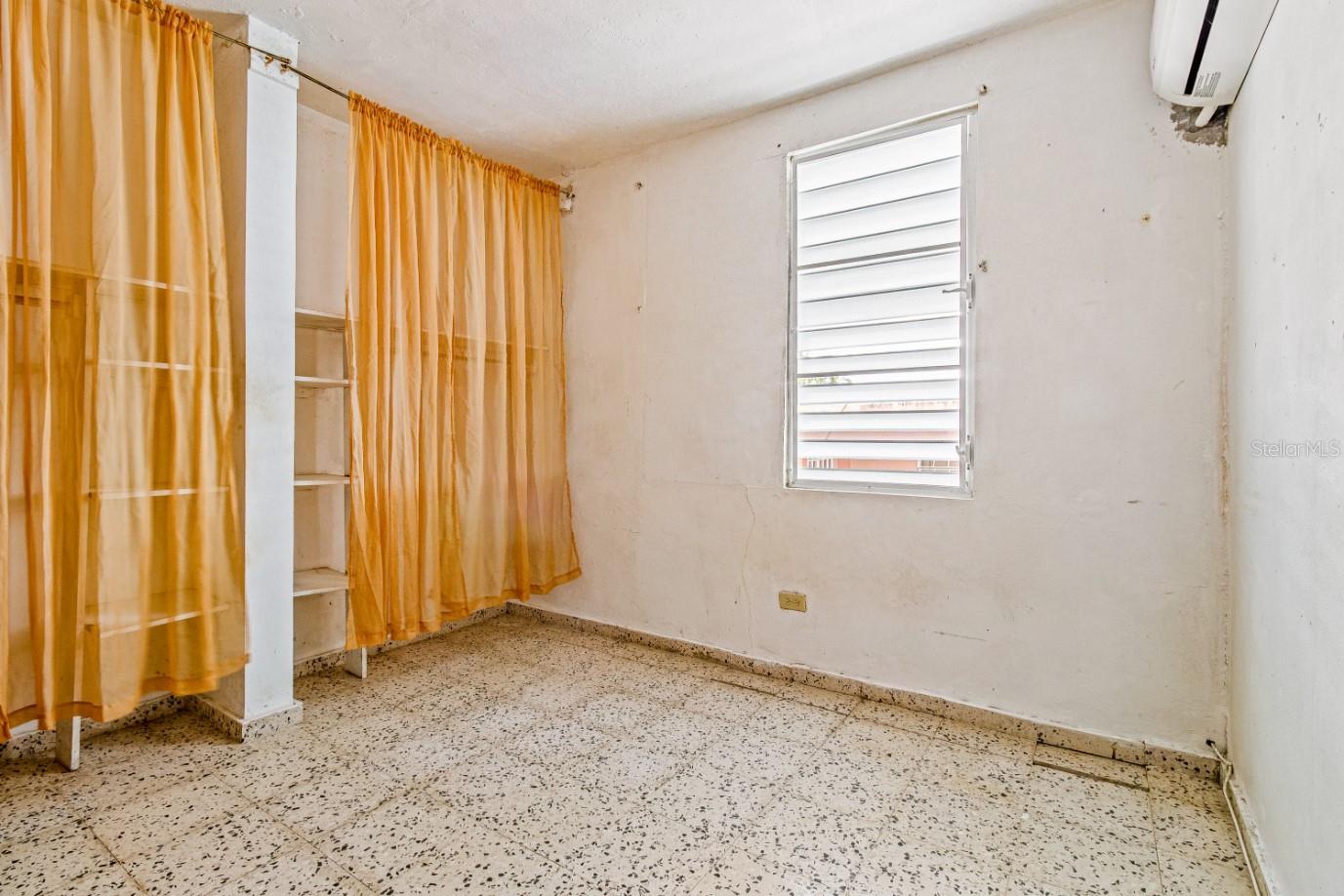 COMM. PLAYITA - Residential Lease