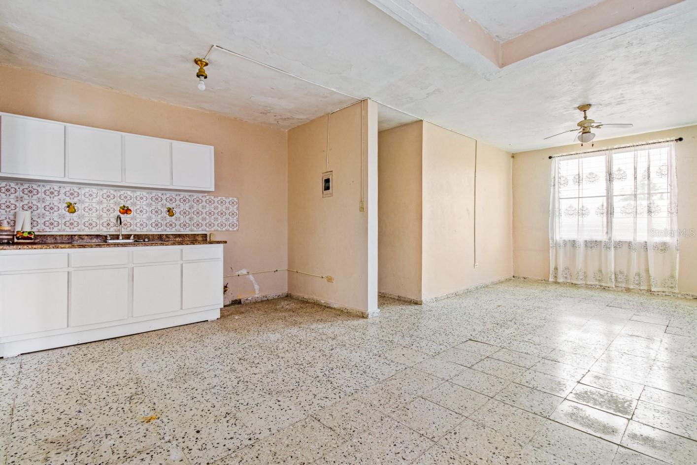 COMM. PLAYITA - Residential Lease