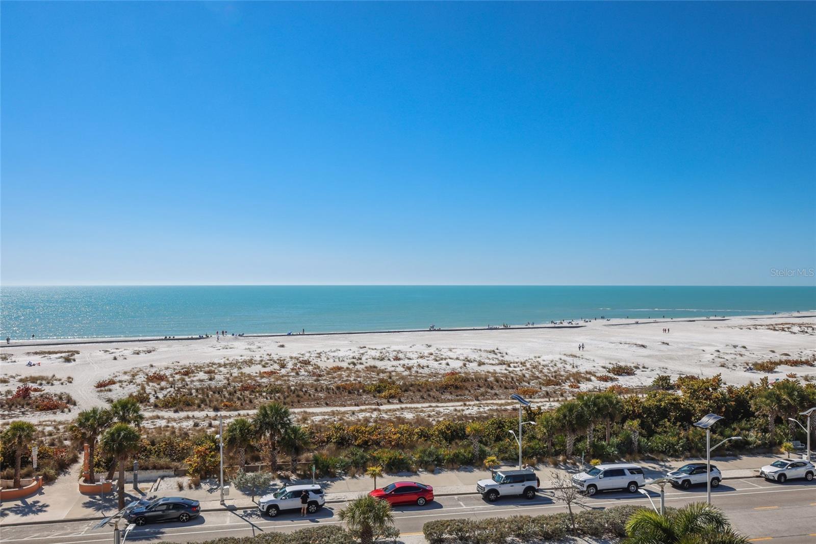 ST ARMAND TOWERS - Residential