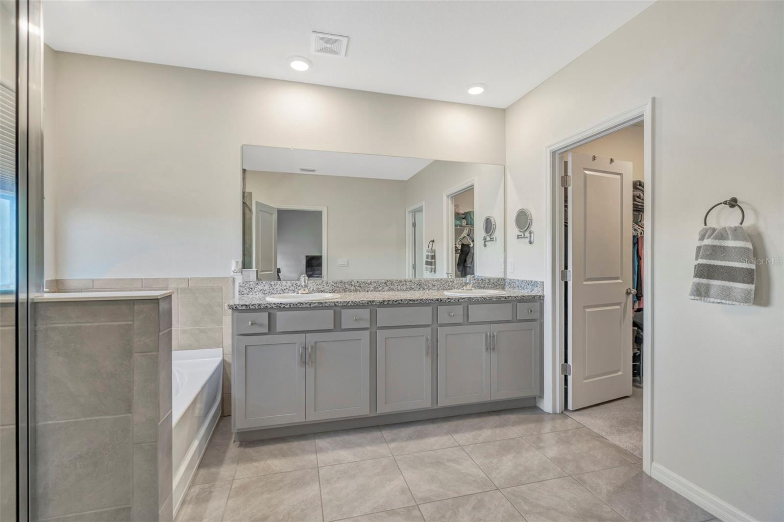 FOREST BROOKE PH 1B - Residential