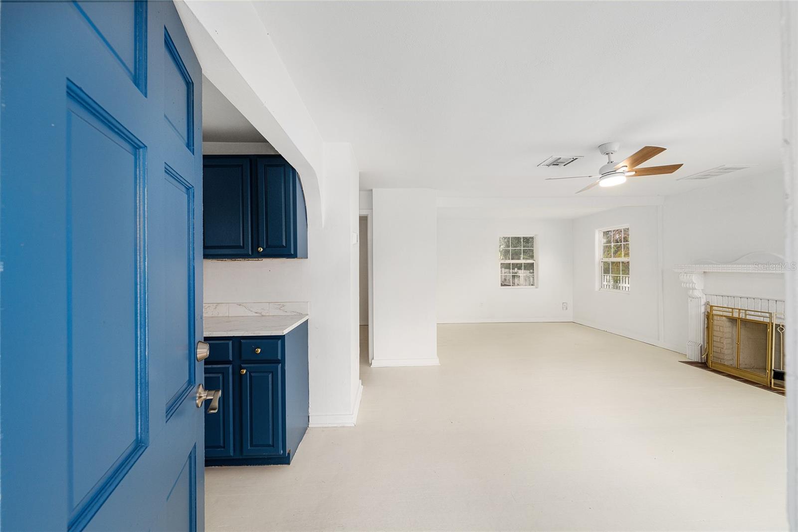 LYNNHURST - Residential