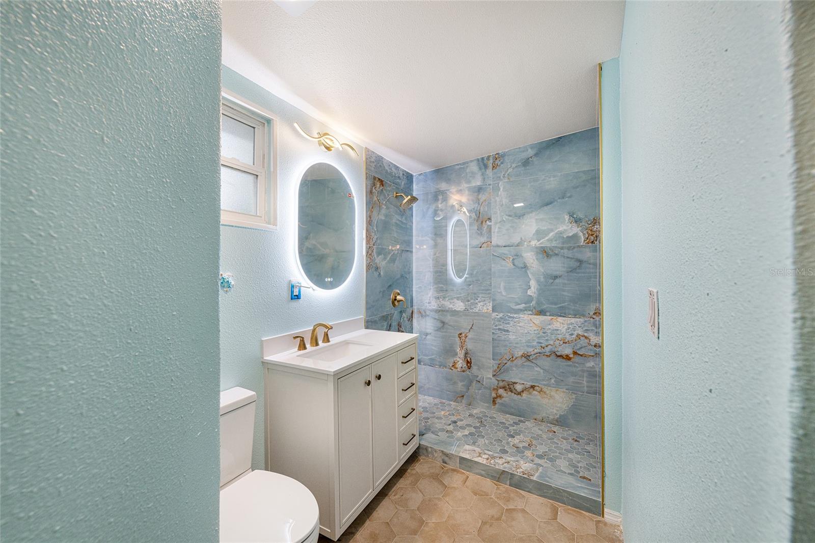 LYNNHURST - Residential