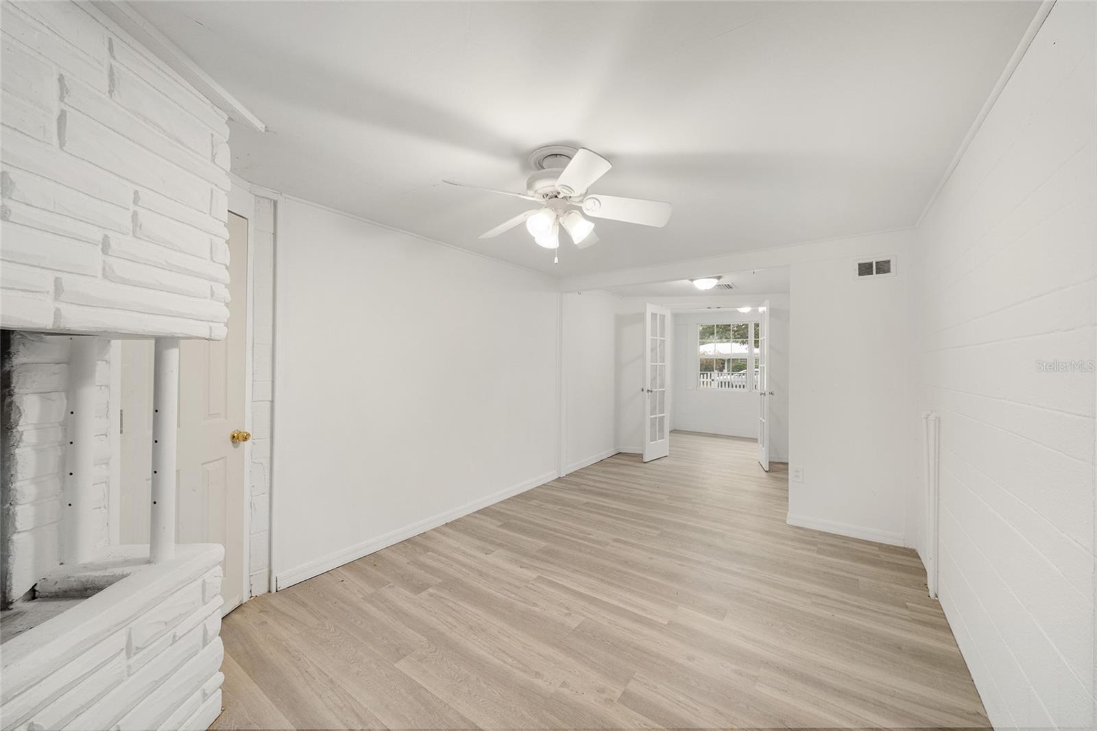 LYNNHURST - Residential