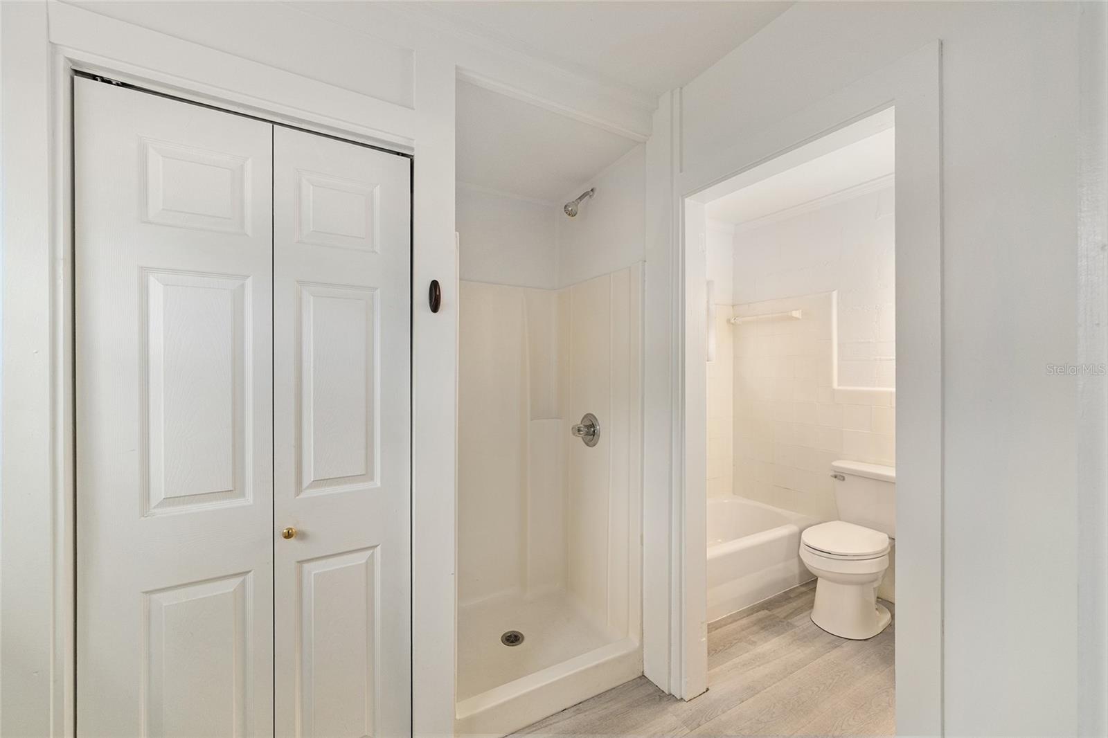 LYNNHURST - Residential