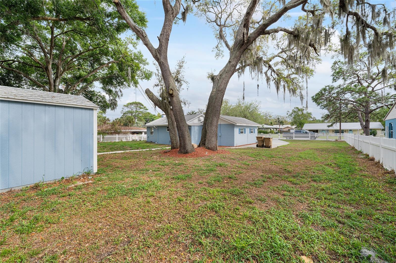 LYNNHURST - Residential