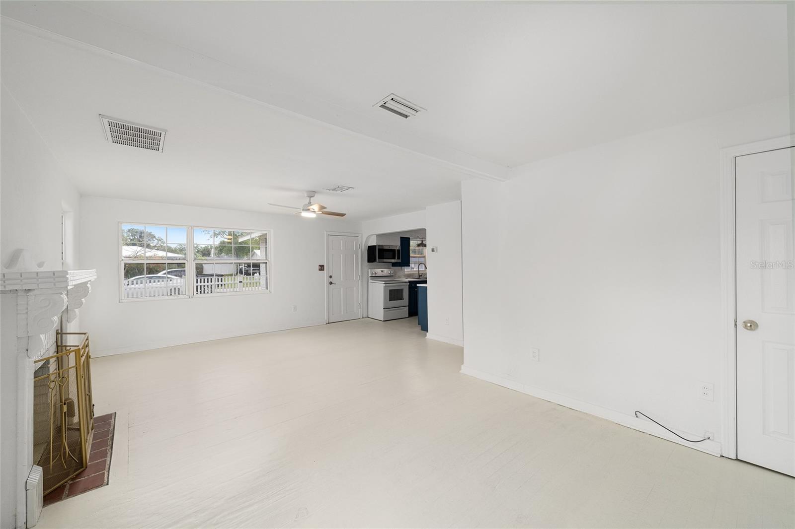 LYNNHURST - Residential