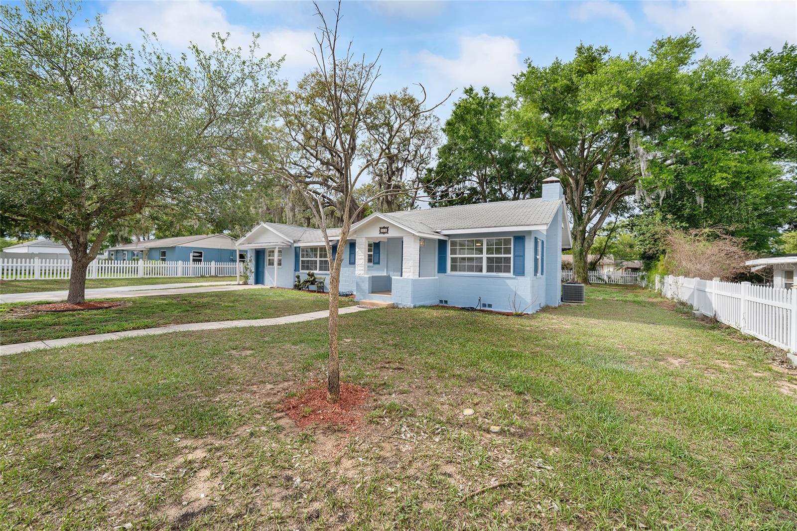 LYNNHURST - Residential