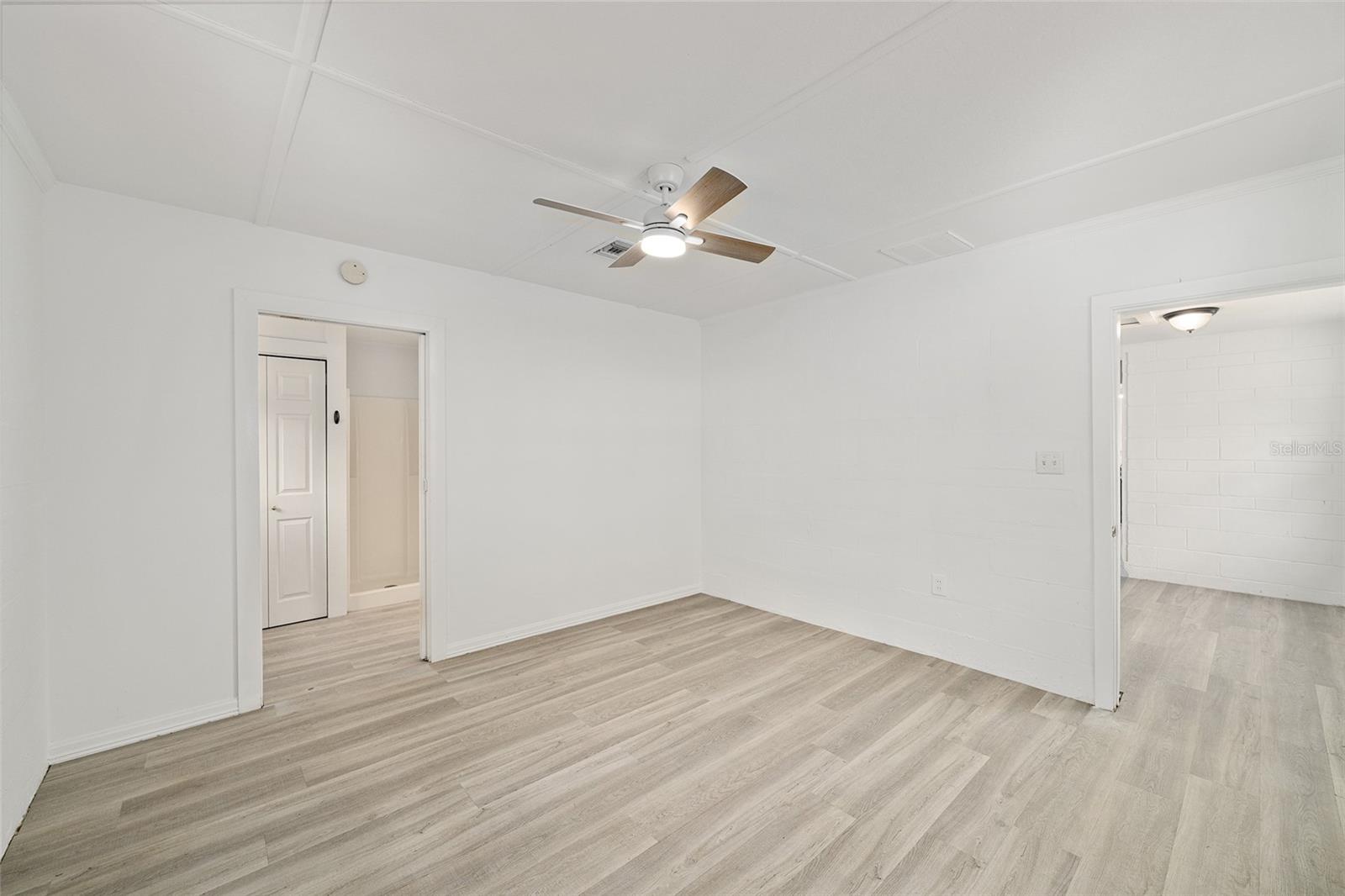 LYNNHURST - Residential