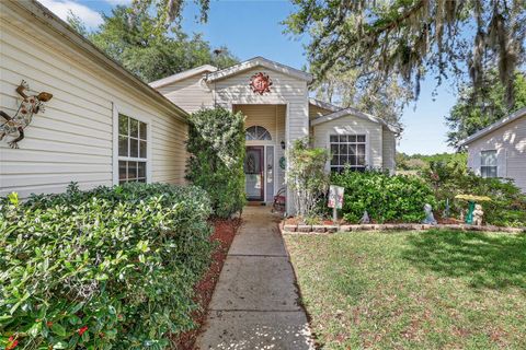Photo of 5069 El Destino Drive, Leesburg, FL 34748 (MLS # O6399038)